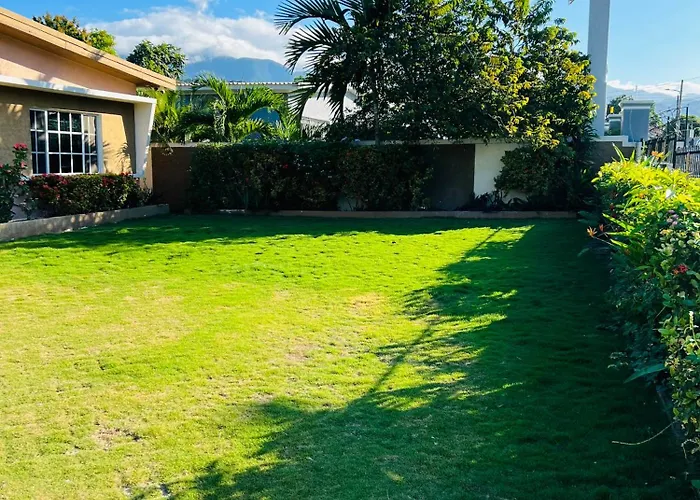 Kingston Vacation Home Two Bedroom